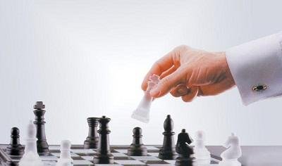 企业管理就像下棋